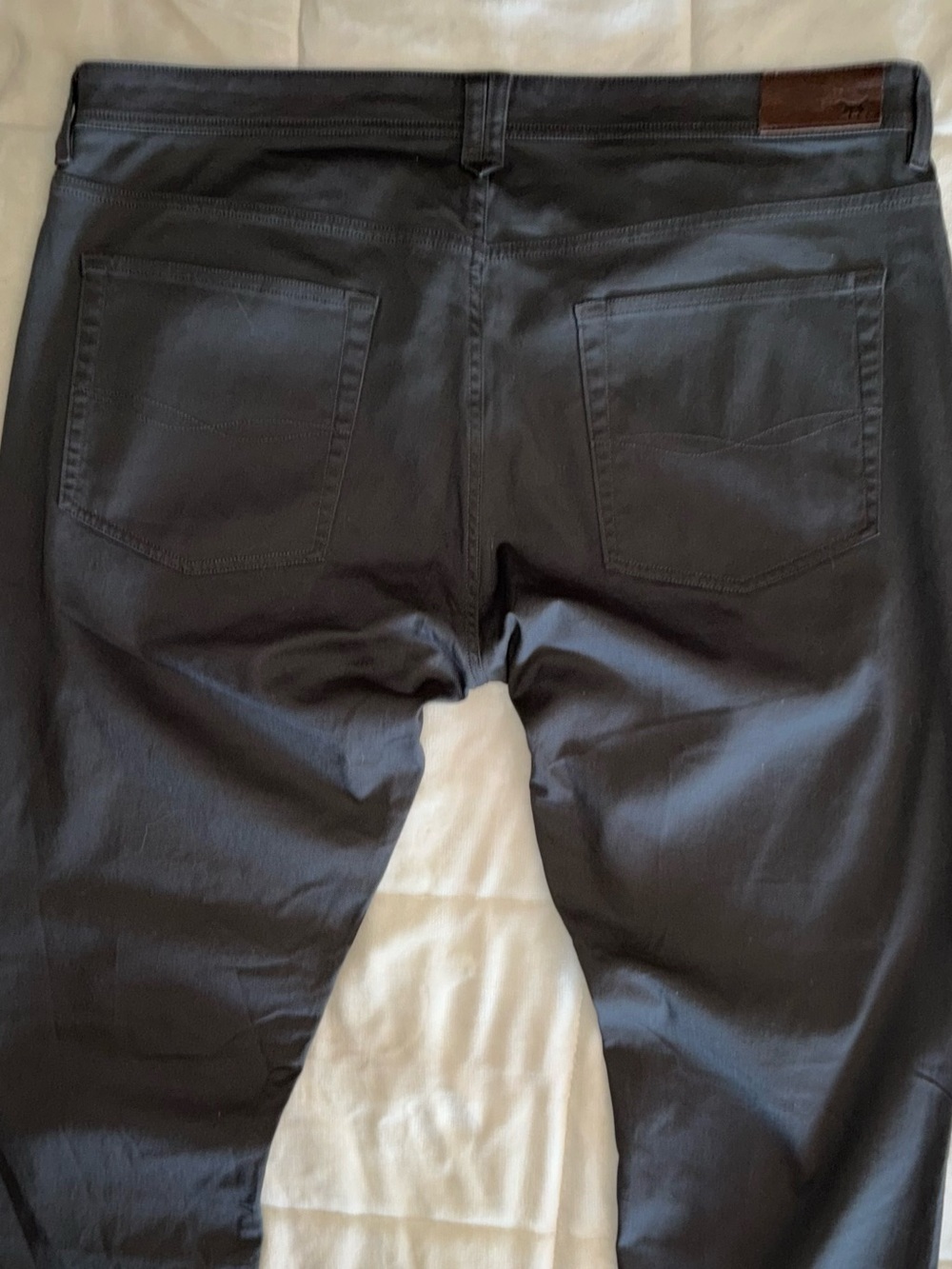 Rodd & Gunn Straight Leg Jeans. Size 40 x 32 - Picture 9 of 13